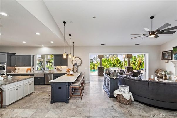 Interior, Kitchen, Living room, Pendant Lights, Recessed Lighting, Stainless Steel Appliances