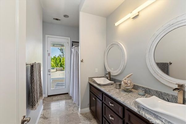Bathroom, Dual Sink Vanities, Interior