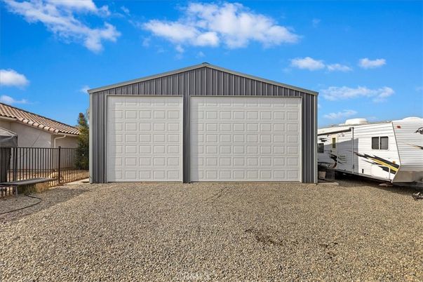 Detached Garage, Exterior
