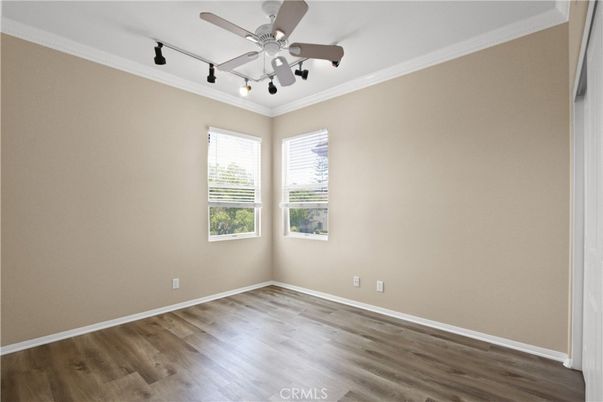 Empty room, Interior, Pendant Lights, Wood Texture Flooring