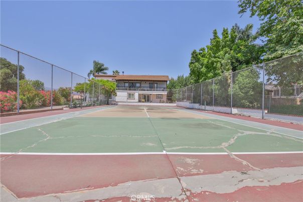 Exterior, Tennis Courts