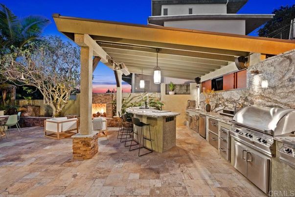 Exterior, Fireplace