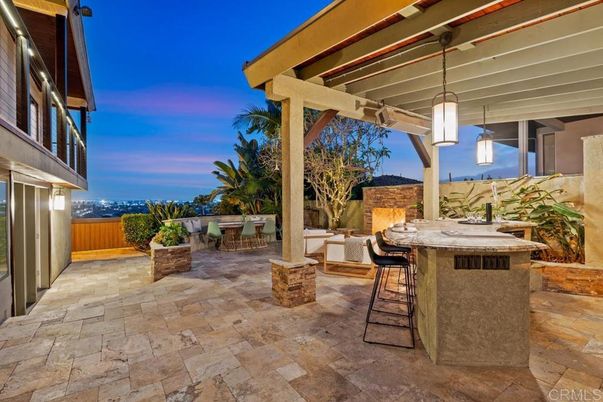 Exterior, Fireplace