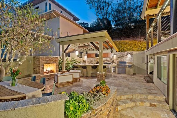 Exterior, Fireplace