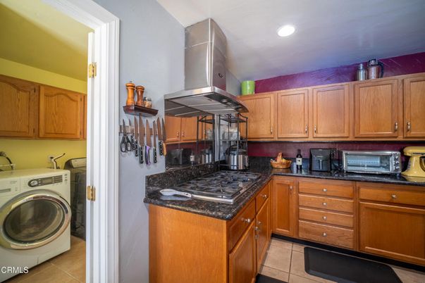 Interior, Kitchen, Recessed Lighting, Washer
