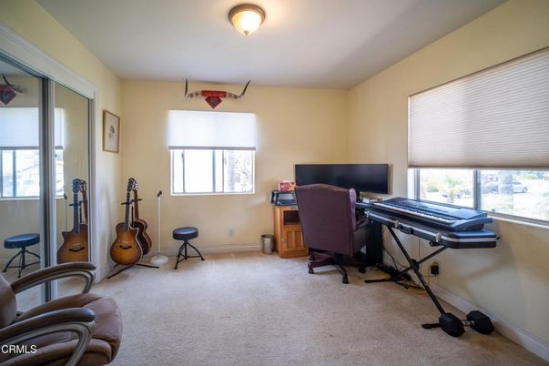 Home Office, Interior