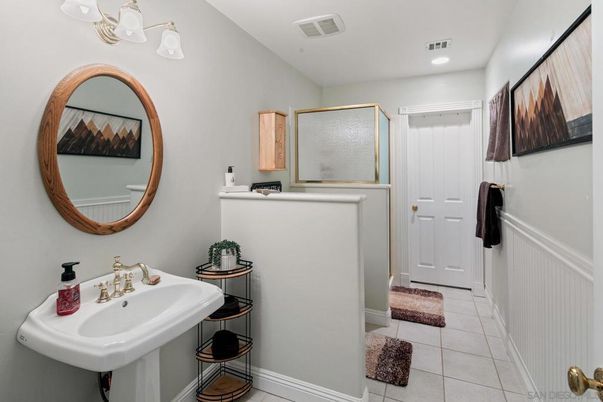 Bathroom, Interior, Recessed Lighting