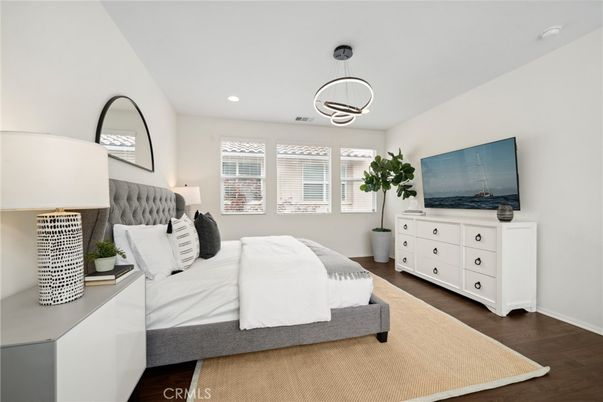 Bedroom, Interior, Pendant Lights, Recessed Lighting, Wood Texture Flooring