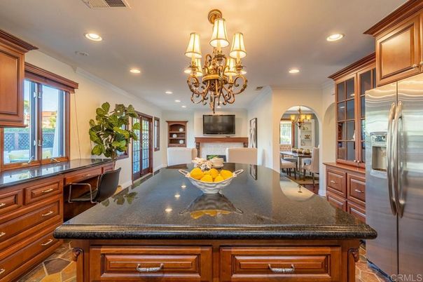 Chandelier, Dining room, Interior, Kitchen, Recessed Lighting