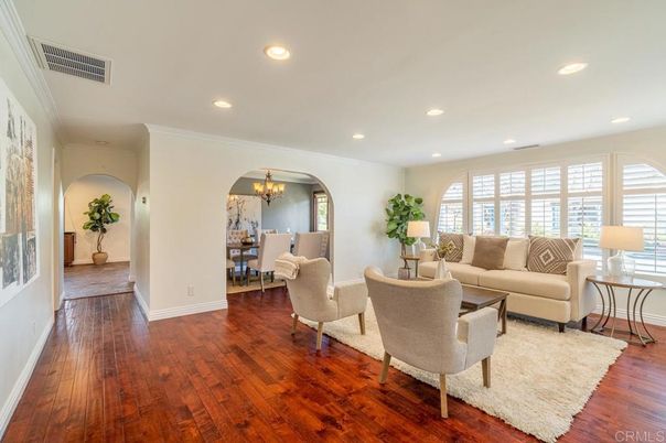 Chandelier, Dining room, Interior, Living room, Recessed Lighting, Wood Texture Flooring