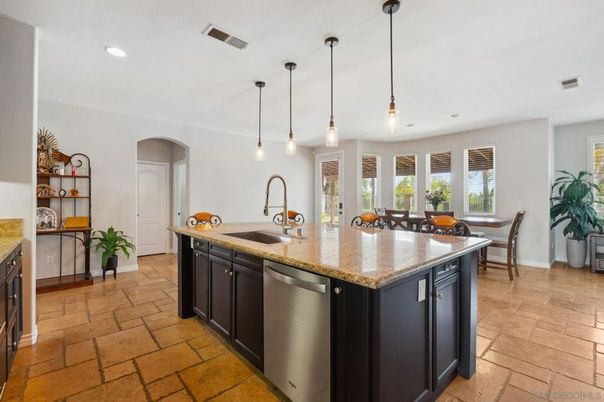 Dining room, Interior, Kitchen, Pendant Lights, Recessed Lighting, Stainless Steel Appliances