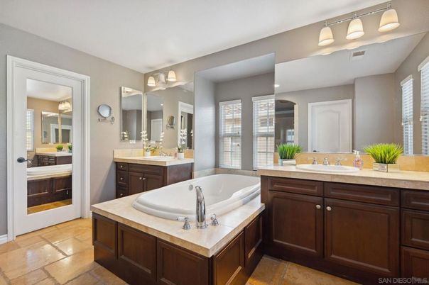 Bathroom, Dual Sink Vanities, Interior
