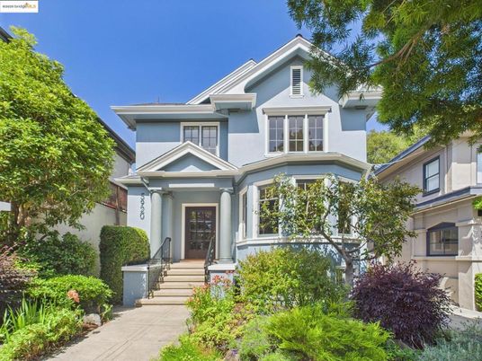 Exterior, Facade, American Craftsman