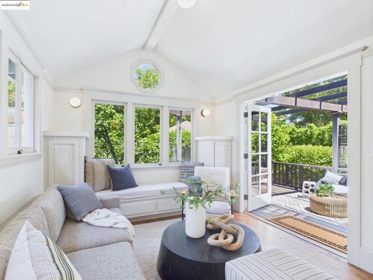 Interior, Living room, Sun Room, Wood Texture Flooring