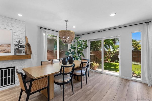 Chandelier, Dining room, Fireplace, Interior, Recessed Lighting, Wood Texture Flooring