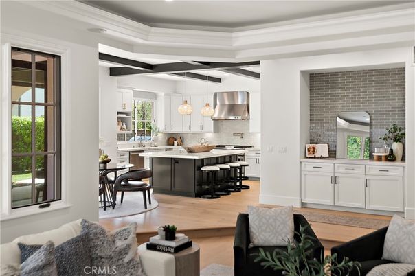 Dining room, Interior, Kitchen, Pendant Lights, Stainless Steel Appliances, Wood Texture Flooring