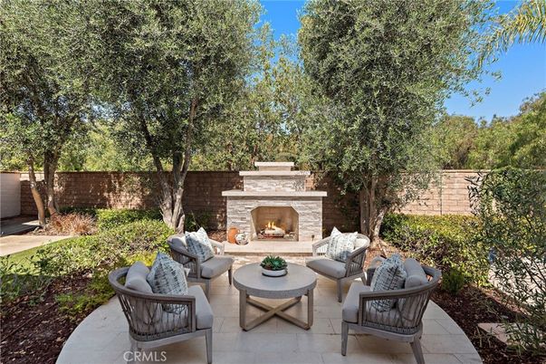 Exterior, Fireplace