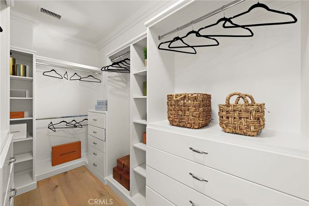 Interior, Walk-in Closets, Wood Texture Flooring