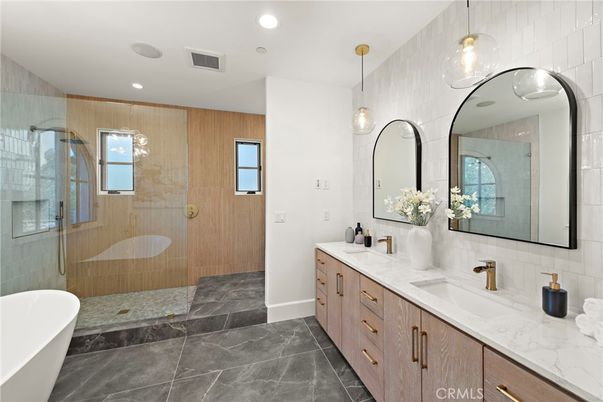 Bathroom, Dual Sink Vanities, Free Standing Baths, Glass Shower, Interior, Pendant Lights, Recessed Lighting