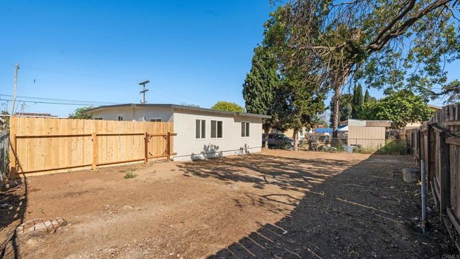 Backyard, Exterior
