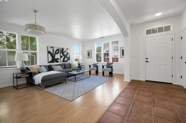 Interior, Living room, Pendant Lights, Recessed Lighting, Wood Texture Flooring