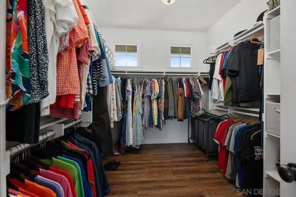 Interior, Walk-in Closets, Wood Texture Flooring