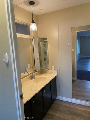 Bathroom, Interior, Pendant Lights, Wood Texture Flooring