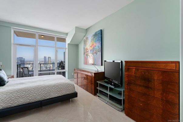 Bedroom, Interior, Water