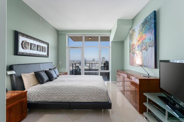 Bedroom, Interior, Water