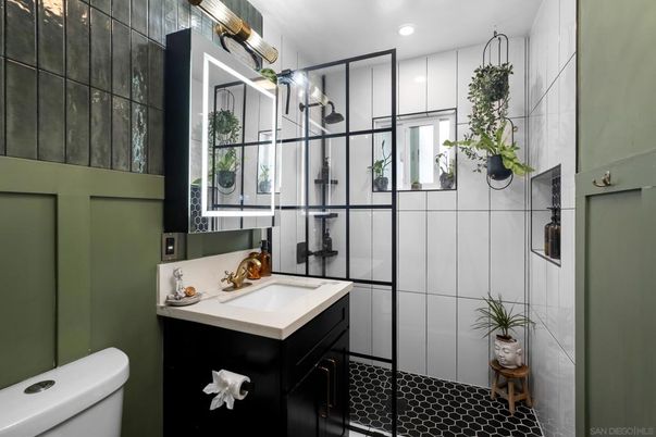 Bathroom, Interior, Recessed Lighting
