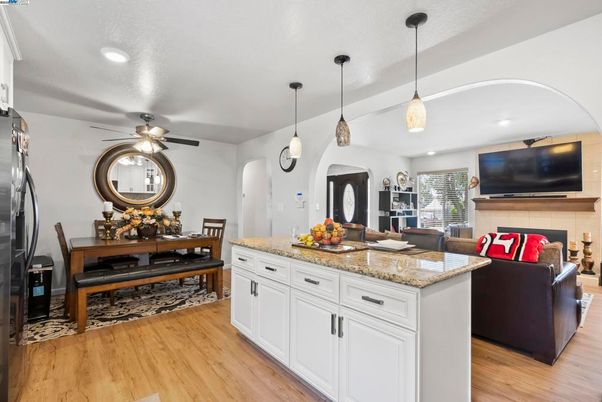 Dining room, Interior, Kitchen, Living room, Pendant Lights, Recessed Lighting, Wood Texture Flooring