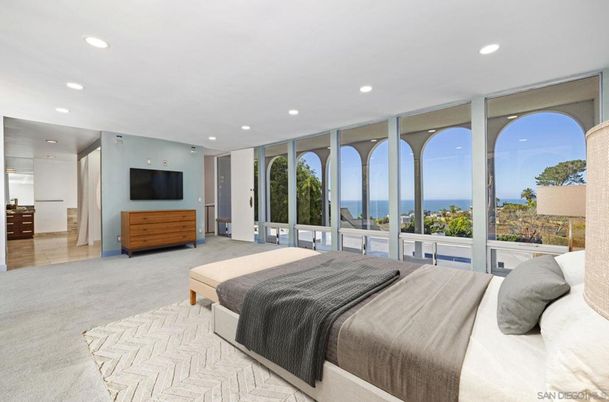 Bedroom, Interior, Recessed Lighting, Water