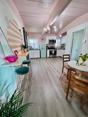 Dining room, Interior, Kitchen, Stainless Steel Appliances, Wood Texture Flooring