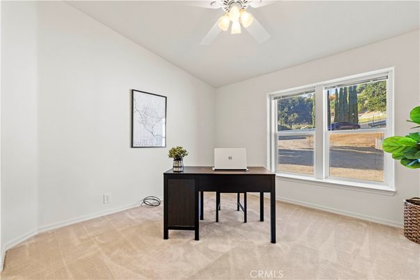 Home Office, Interior