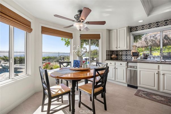 Dining room, Interior, Kitchen, Recessed Lighting