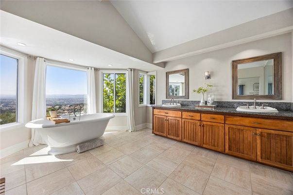 Bathroom, Dual Sink Vanities, Free Standing Baths, Interior, Recessed Lighting