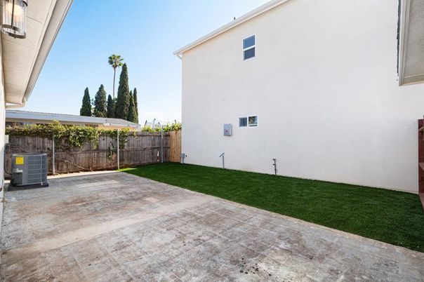 Backyard, Exterior