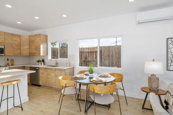 Dining room, Interior, Kitchen, Recessed Lighting, Wood Texture Flooring