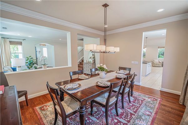 Chandelier, Dining room, Interior, Pendant Lights, Recessed Lighting, Wood Texture Flooring