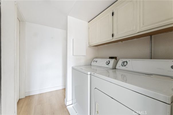 Interior, Utility Closets, Washer, Wood Texture Flooring