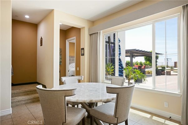 Dining room, Interior, Recessed Lighting