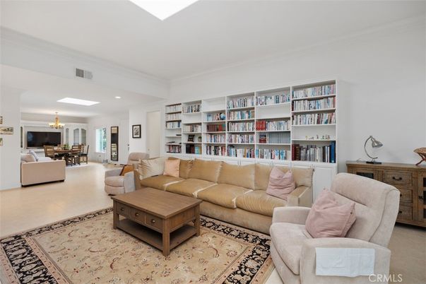 Chandelier, Dining room, Interior, Living room, Recessed Lighting
