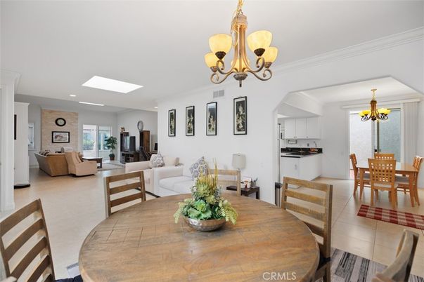 Chandelier, Dining room, Interior, Living room, Recessed Lighting