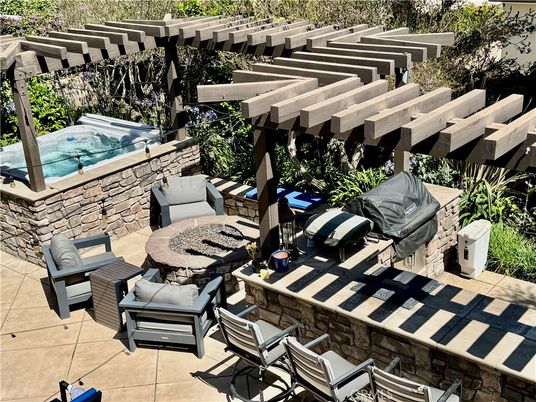 Exterior, Hot Tub