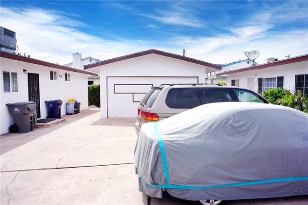 Detached Garage, Exterior