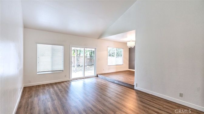 Chandelier, Empty room, Interior, Wood Texture Flooring