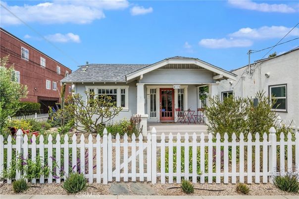 Exterior, Facade, Ranch