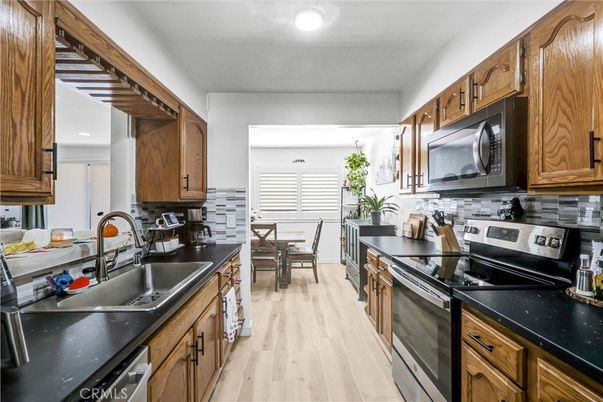 Dining room, Interior, Kitchen, Recessed Lighting, Wood Texture Flooring