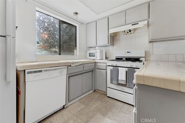 Interior, Kitchen, Tile Countertops