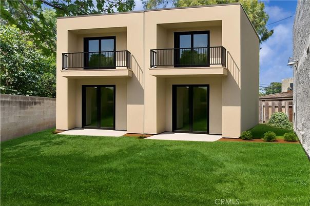 Backyard, Exterior, Facade, Modern
